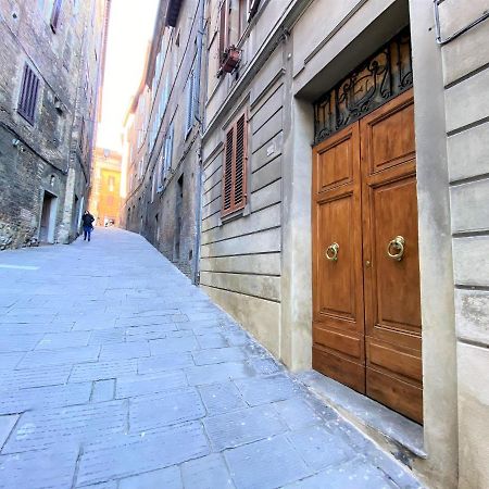 Casa Stella- A Due Passi Dal Corso Di Siena Exterior foto